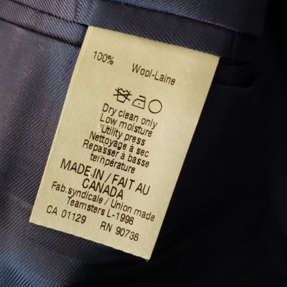 CHAPS Men's Sport Coat (navy pinstripe, sz 44R) - Picture 4 of 5